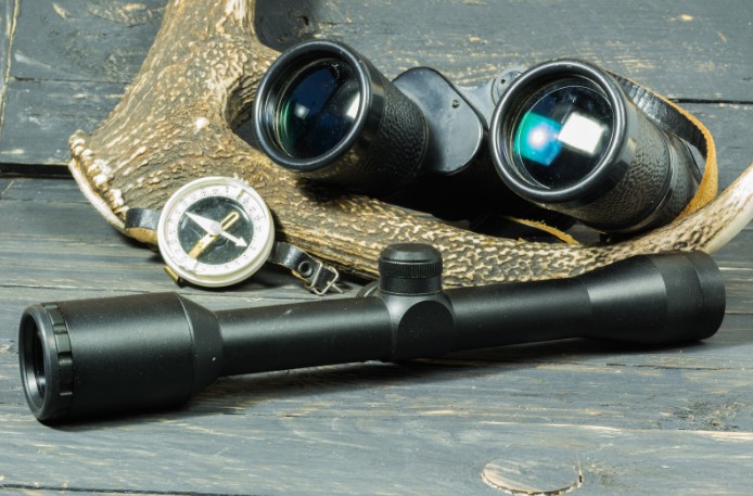 какой бинокль лучше для охоты в лесу